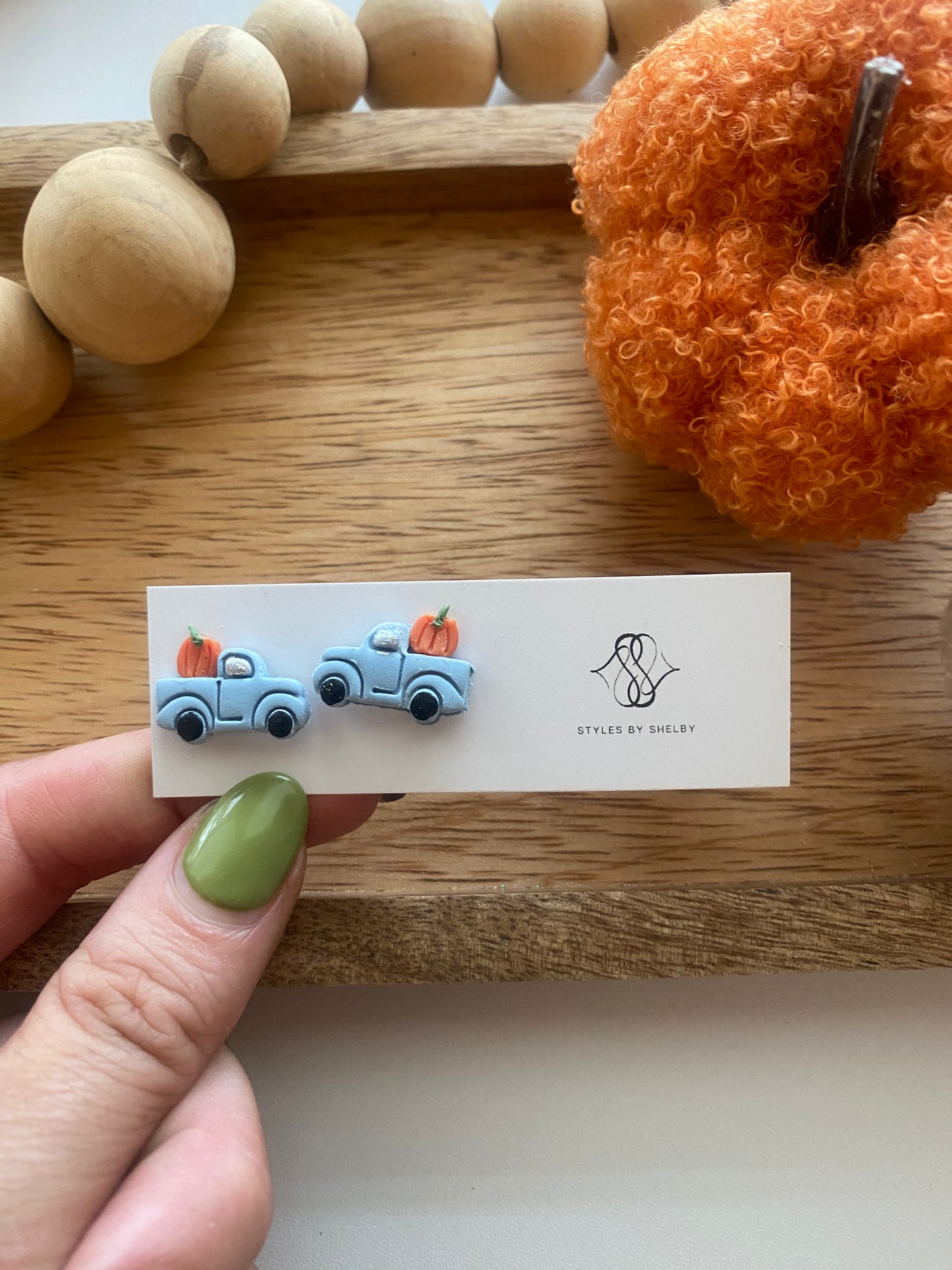 Pumpkin Truck Stud